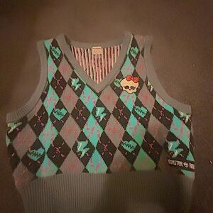 Monster high sweater vest crop top🩵🩷🖤